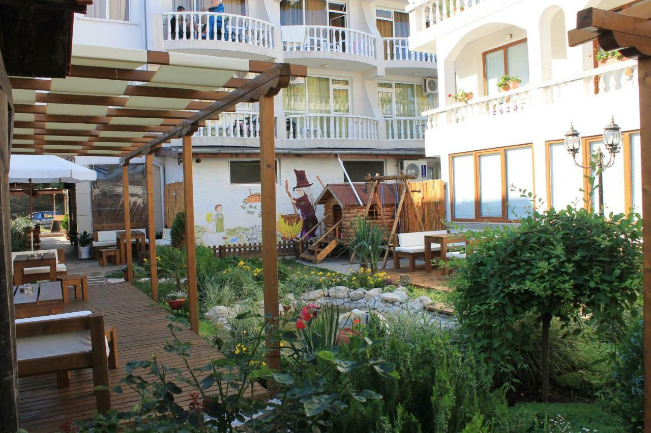 Hotel Yanis Lozenets Esterno foto